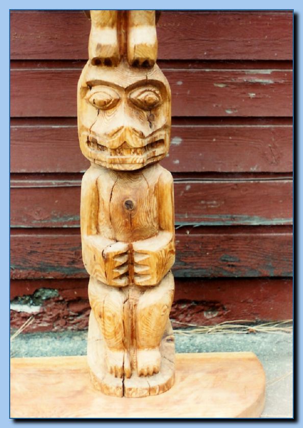 2 100 Totem Traditional Archive 06